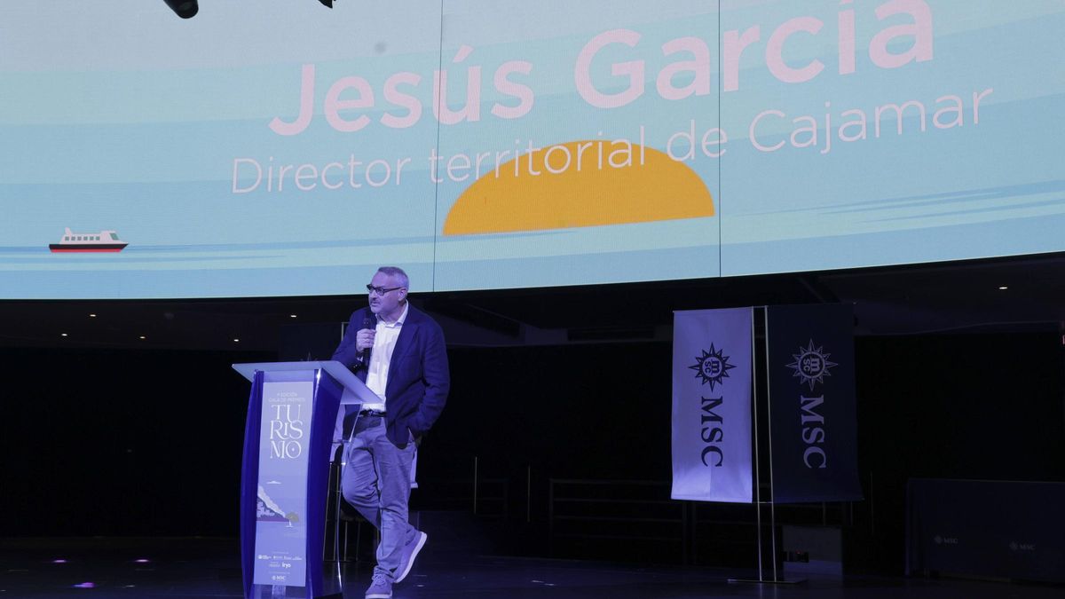 Jesús García, director territorial de Cajamar, durante su discurso de clausura.