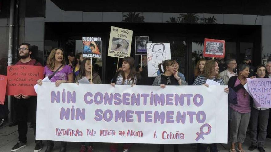 La reforma del aborto pasa el primer trámite con la oposición de algunos miembros del PP