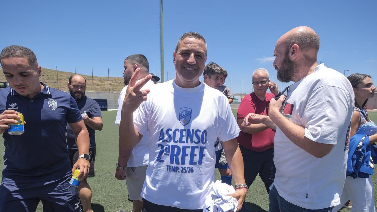del sótano del fútbol canario a cinco ascensos gloriosos en el barrio
