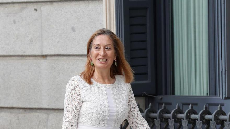 La exministra gallega Ana Pastor da positivo