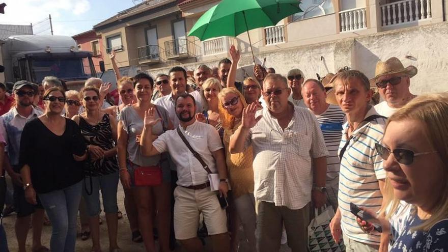 Un grupo de turistas rusos visitó La Caverina.