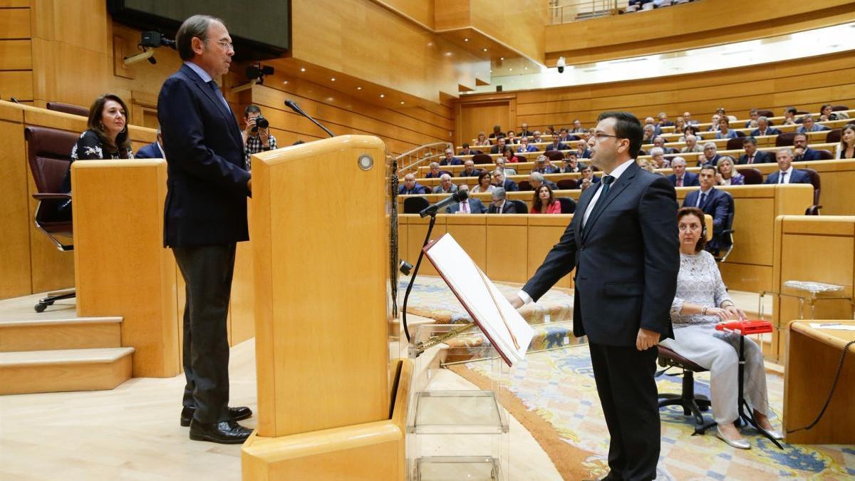 Miguel Ángel Nacarino toma posesión como senador del PSOE por Cáceres