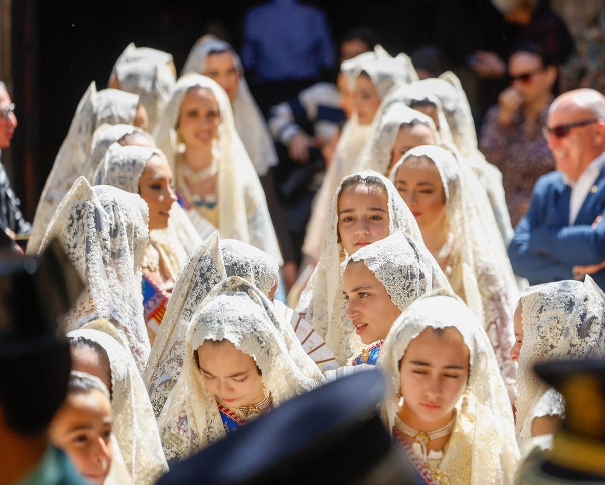 La Virgen de Tabacalera recorre el barrio de la Exposición