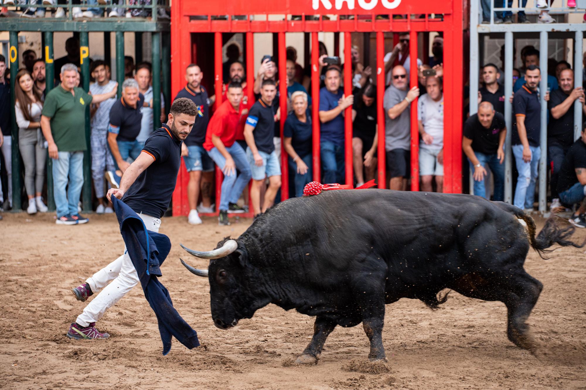 La tarde taurina del martes de las fiestas de Almassora, en imágenes