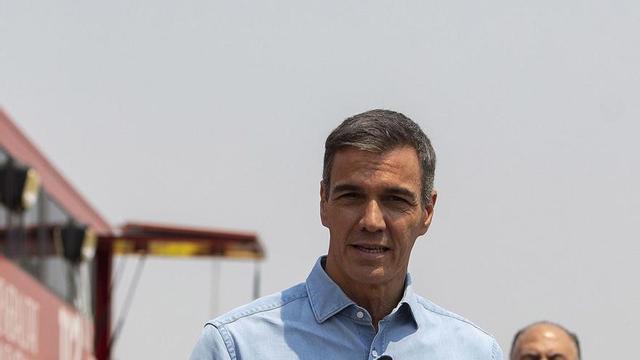 El president del Govern, Pedro Sánchez, al punt de comandament avançat de la Vall d’Uixó (Castelló), ahir. | CARME RIPOLLÉS / EUROPA PRESS