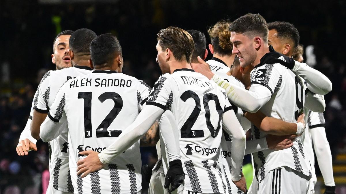 Los jugadores de la Juve celebran un gol