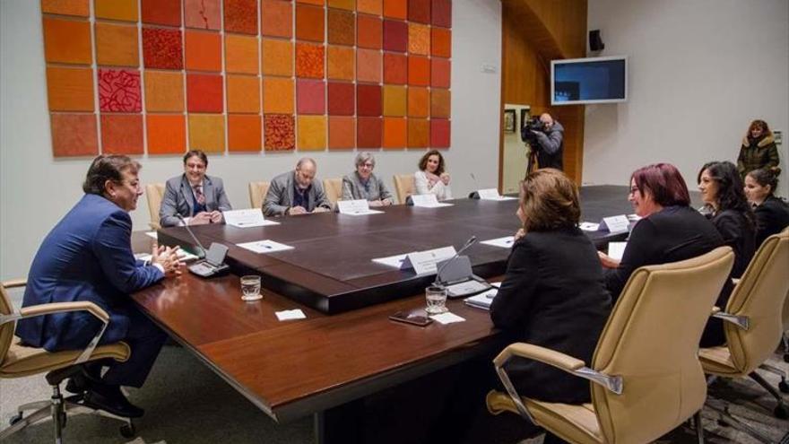 La Junta abre el «calendario legislativo» y envía tres nuevas leyes a la Asamblea