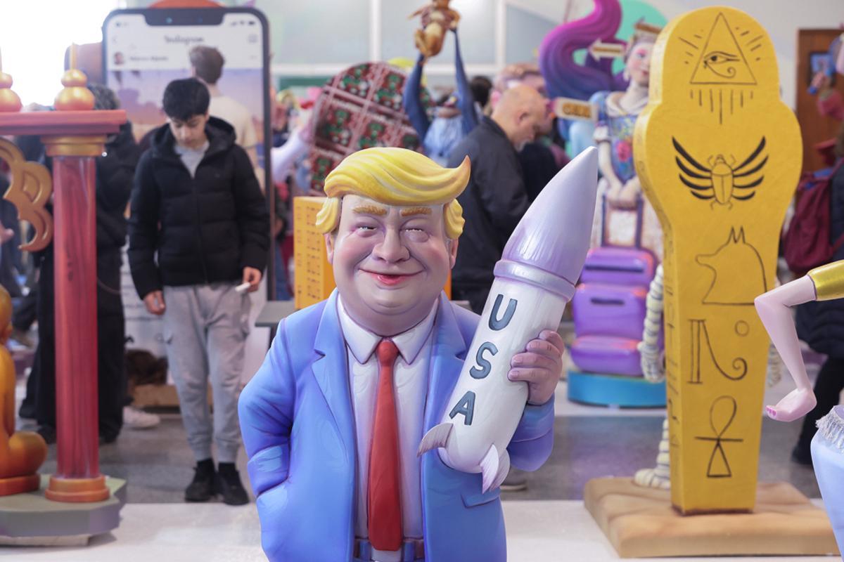 Primera jornada en la Exposición del Ninot de las Fallas de València 2026