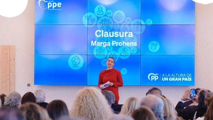 Marga Prohens durante su intervención en la clausura de la Convención de Sanidad del PP.