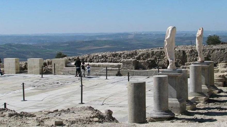 El Consistorio mejora el itinerario turístico de Torreparedones