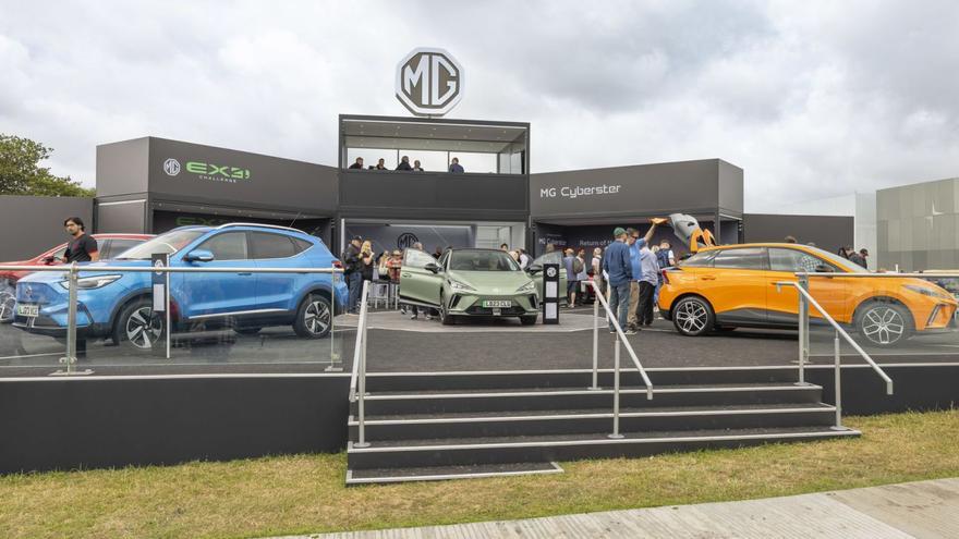 Una exposición gigante de MG este año en Reino Unido, país de origen de la marca hoy propiedad de la estatal china SAIC. / MG