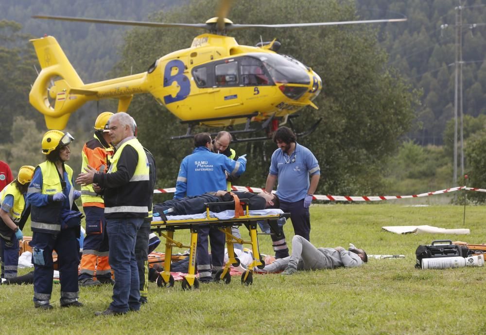 Doble simulacro de emergencias en Asturias: un accidente de avión y un gran incendio forestal