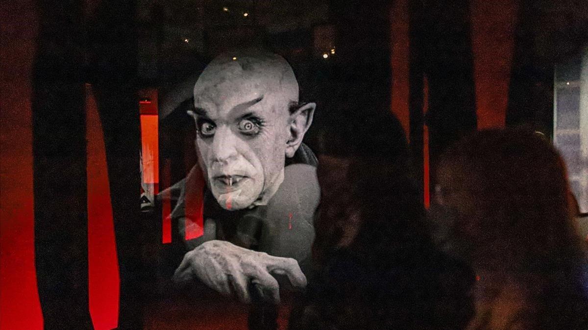 jmdiaz55650734 barcelona 29 10 2020 icult fotograf as de la exposici n vamp201029200430