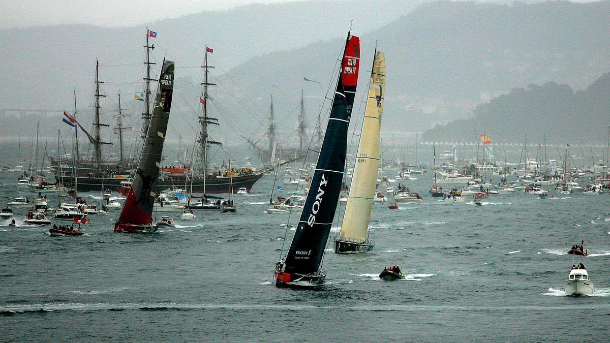 Salida de la Volvo Ocean Race que se produjo en el año 2005 en la ría de Vigo