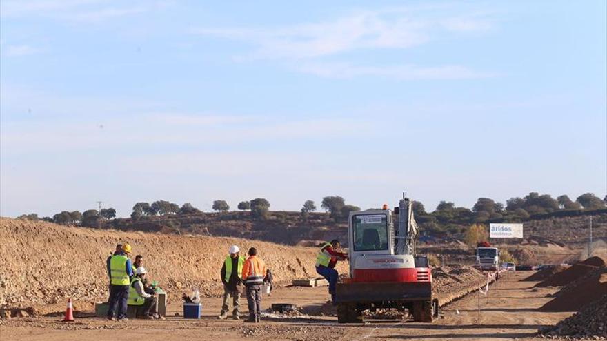 Luz verde a la conexión ferroviaria de la plataforma logística de Badajoz