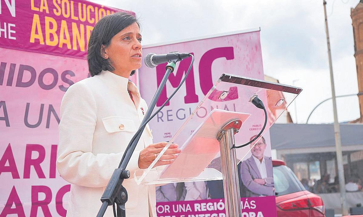 Esther Guzmán, en un mitin de MC Regional.