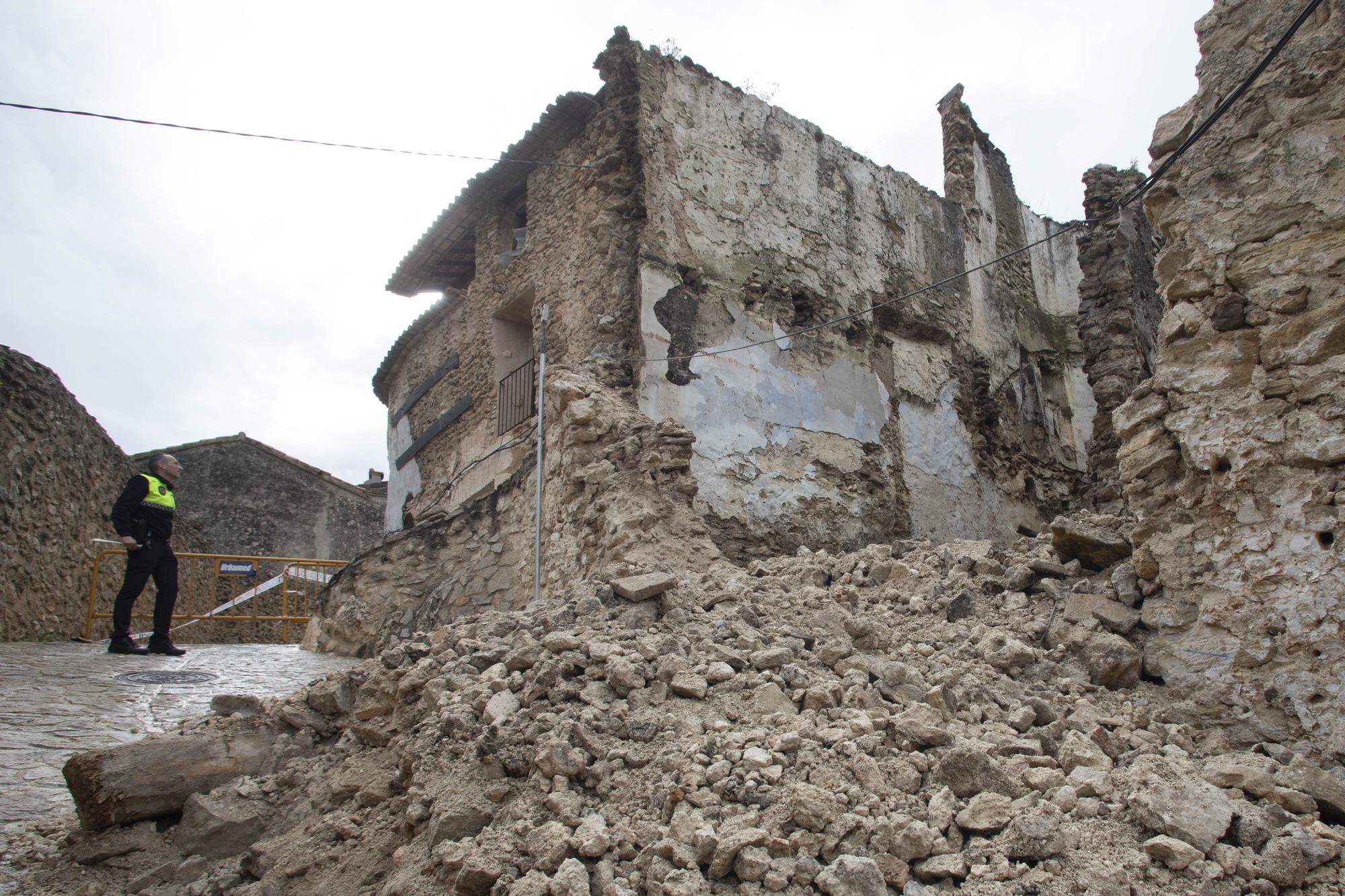 Se derrumba una casa del Barri Medieval de Bocairent