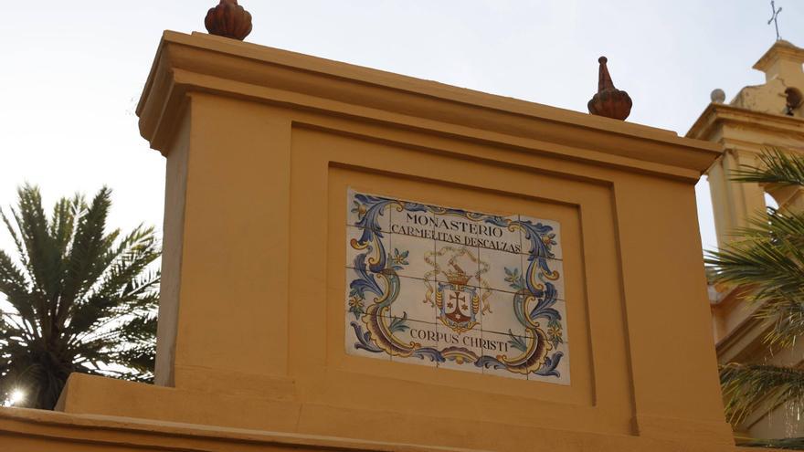 Fachada del Centro de Orientación Familiar Mater Misericordiae en València, donde presuntamente se practicaron terapias de conversión.