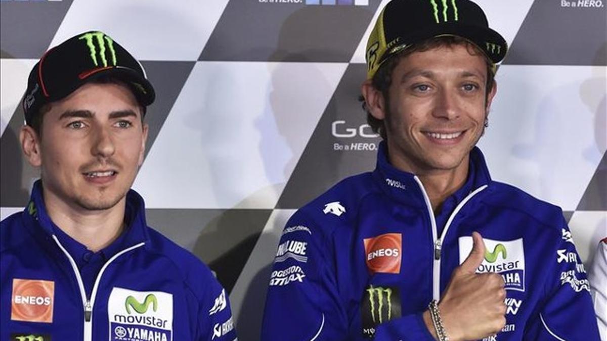 Lorenzo y Rossi, compañeros y 'enemigos' que quieren el título de MotoGP