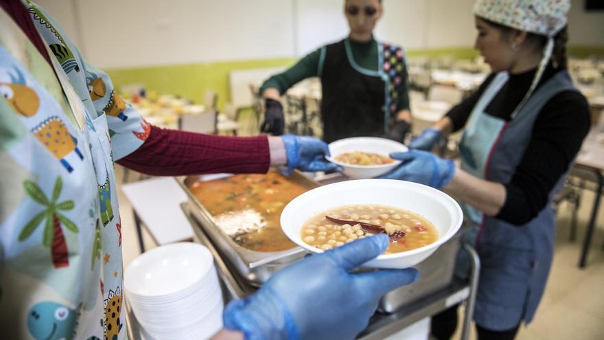 Falta aún por pagar la ayuda de comedor a 211 alumnos
