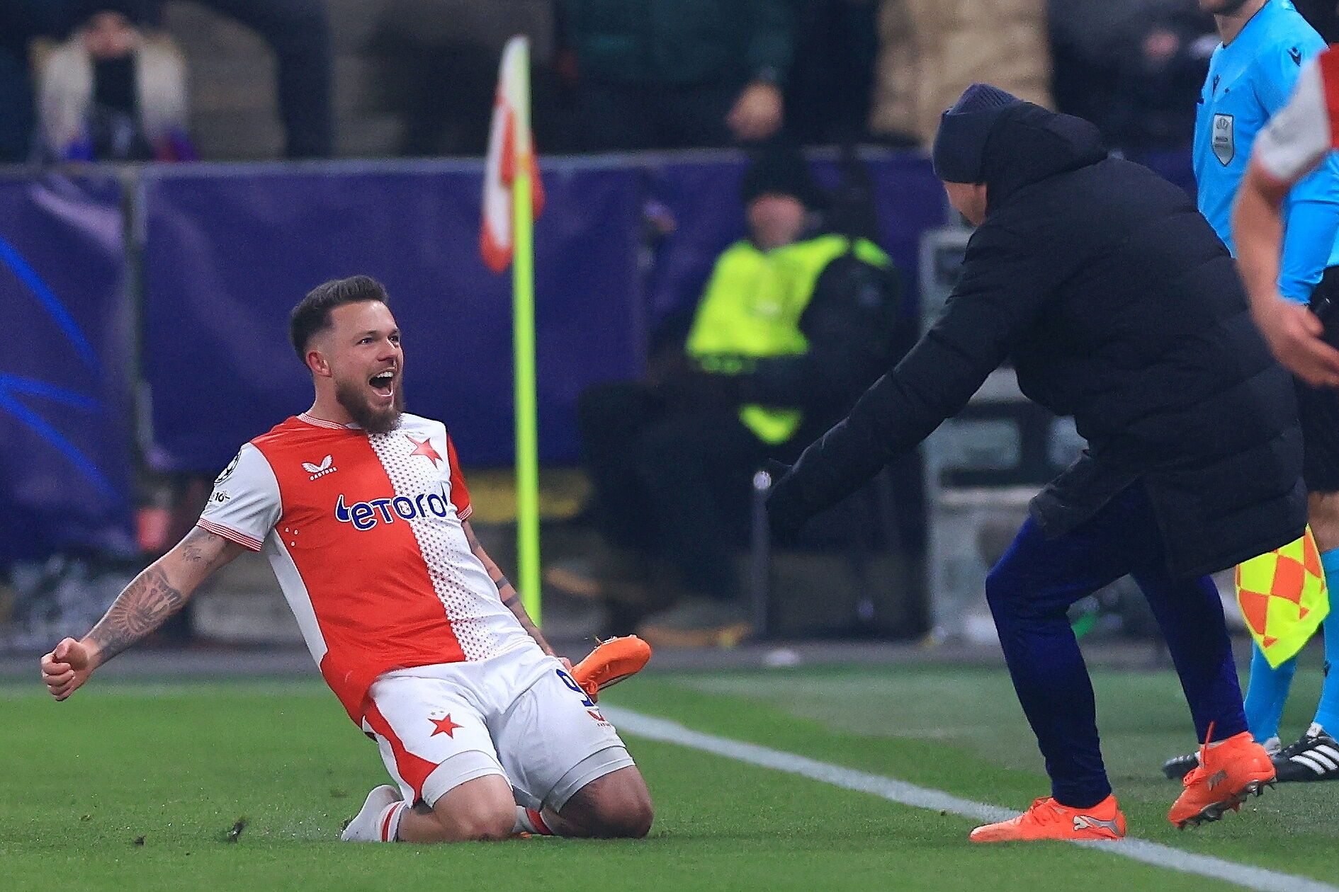 PRAGUE (Czech Republic), 21/01/2026.- Slavia's Vasil Kusej celebrates scoring the 1-0 goal during the UEFA Champions League match between SK Slavia Praha and FC Barcelona, in Prague, Czechia, 21 January 2026. (Liga de Campeones, Praga) EFE/EPA/MARTIN DIVISEK