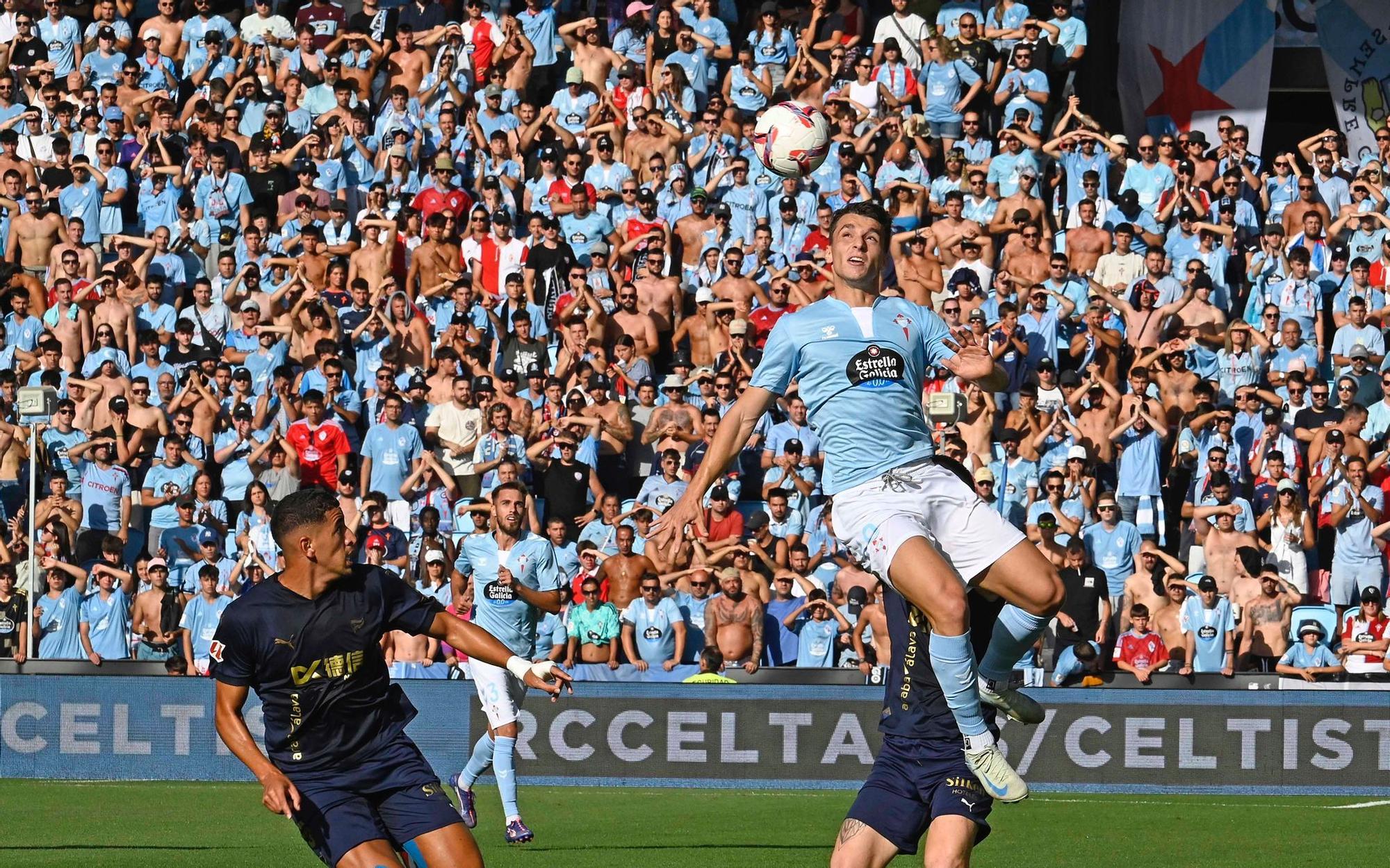 Las mejores fotografías del estreno liguero con victoria del Celta ante el Alavés