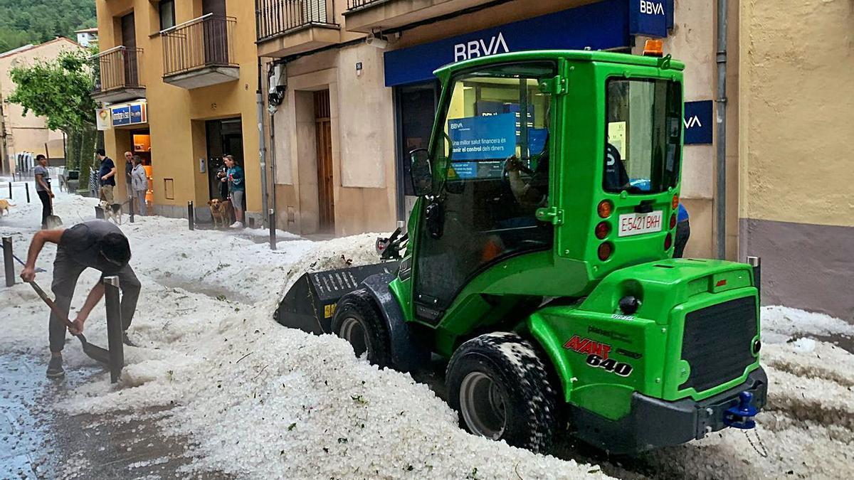 Inundacions i danys per una calamarsada a Ribes  | ACN