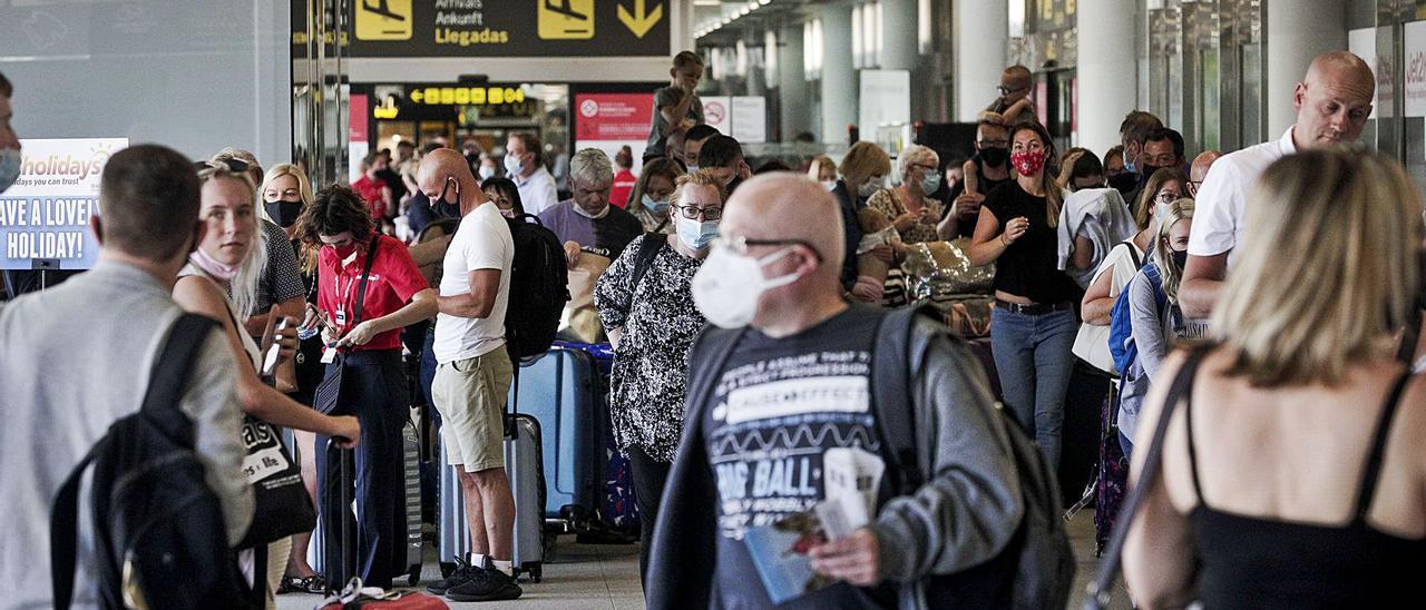 Los empresarios no han ocultado su temor a una desaceleración en la llegada de turistas. | M. MIELNIEZUK