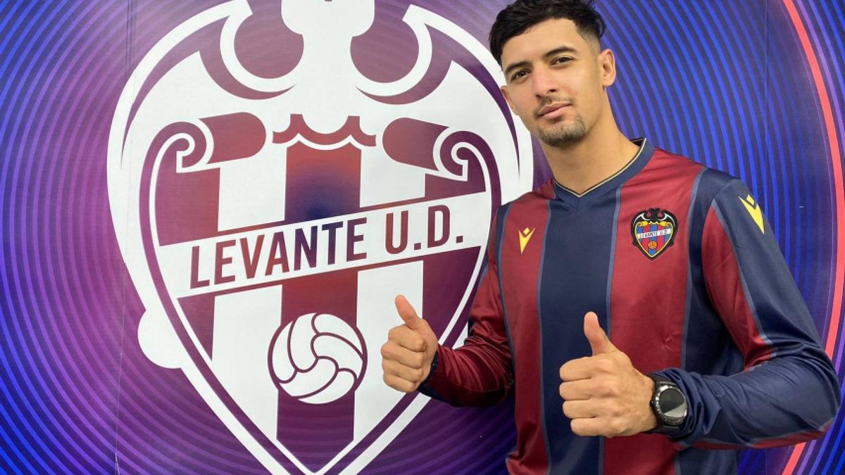 Chemseddine Bekkouche firma por el Atlético Levante UD