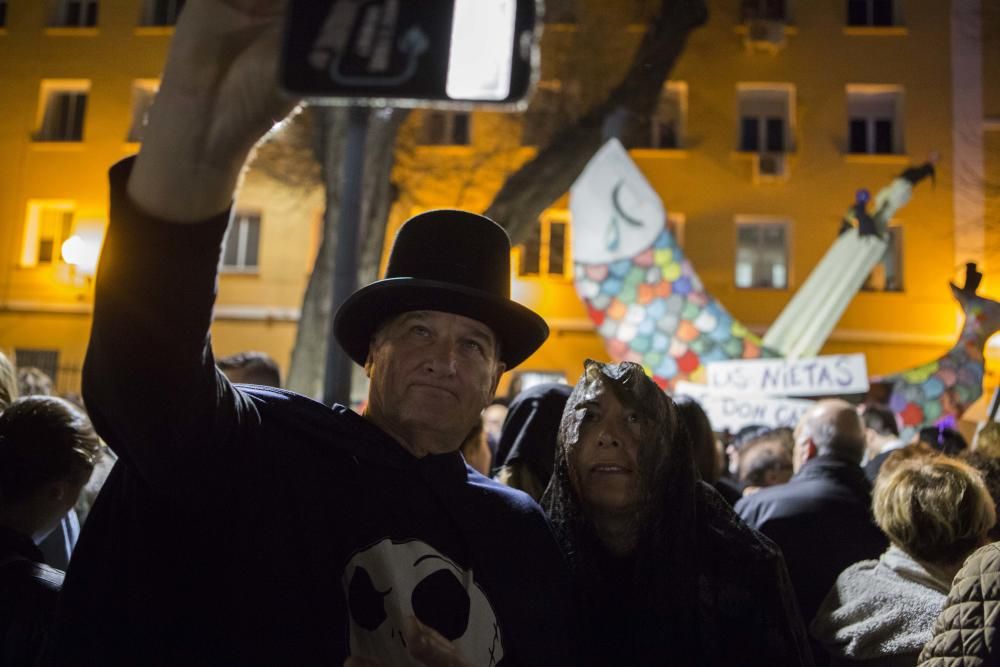 El Carnaval da su coletazo final con el Entierro de la Sardina