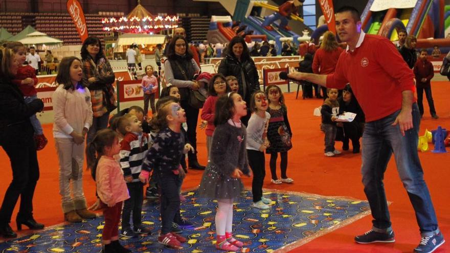 Un grupo de niños disfrutando de Vigolandia 2016. // José Lores