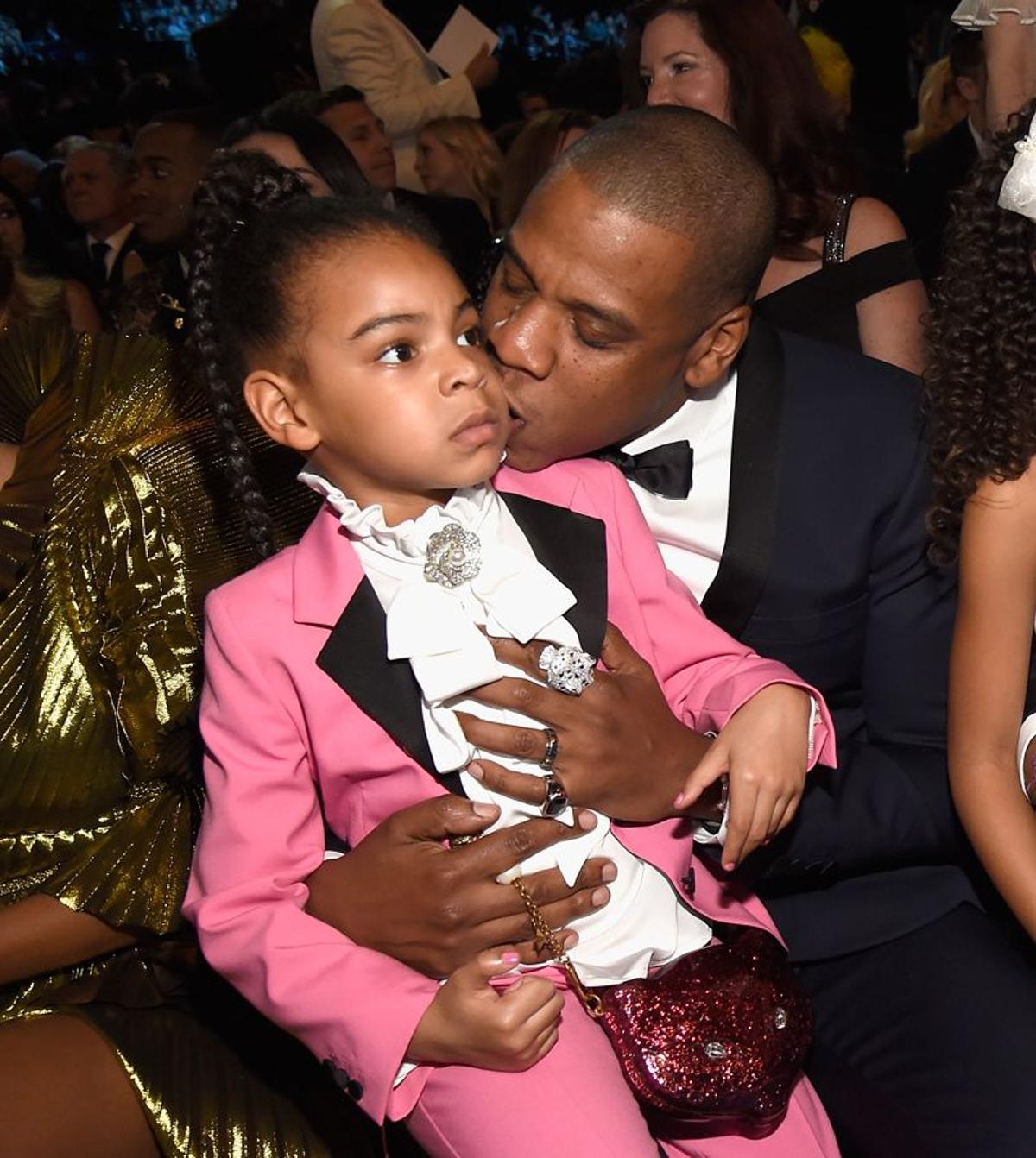 Premios Grammy 2017: Blue Ivy y su look de Gucci