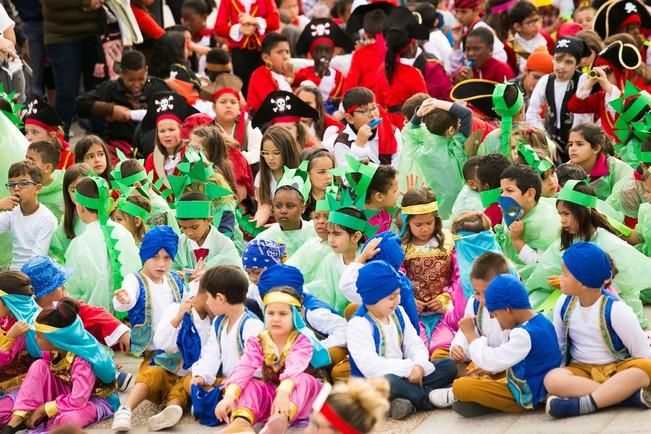 FUERTEVENTURA - PASACALLES INFANTIL DEL CARNAVAL DE PUERTO DEL ROSARIO 2017 - EN LA FOTO EL COLEGIO PUERTO DEL ROSARIO - 24-02-17