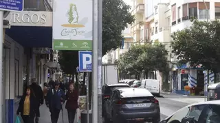 Dos detenidos por robar de madrugada en una tienda de teléfonos móviles en Ciudad Jardín