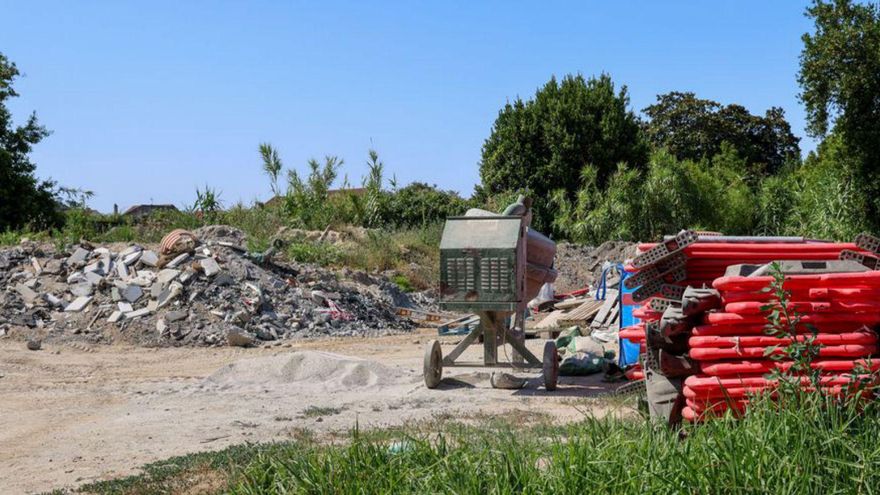 Vista de los escombros que ocupan el terreno. |  Iñaki Abella