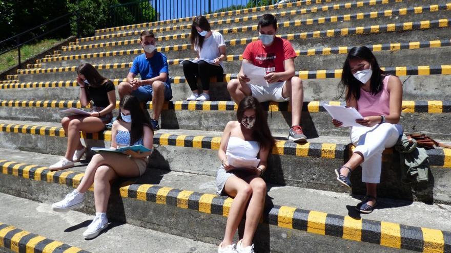 Salud aclara las personas que no estarán todavía obligadas a llevar mascarilla en Asturias