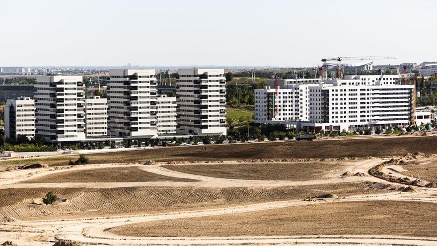 De encimeras a fachadas: la ola de materiales que hace que todos los edificios sean blancos