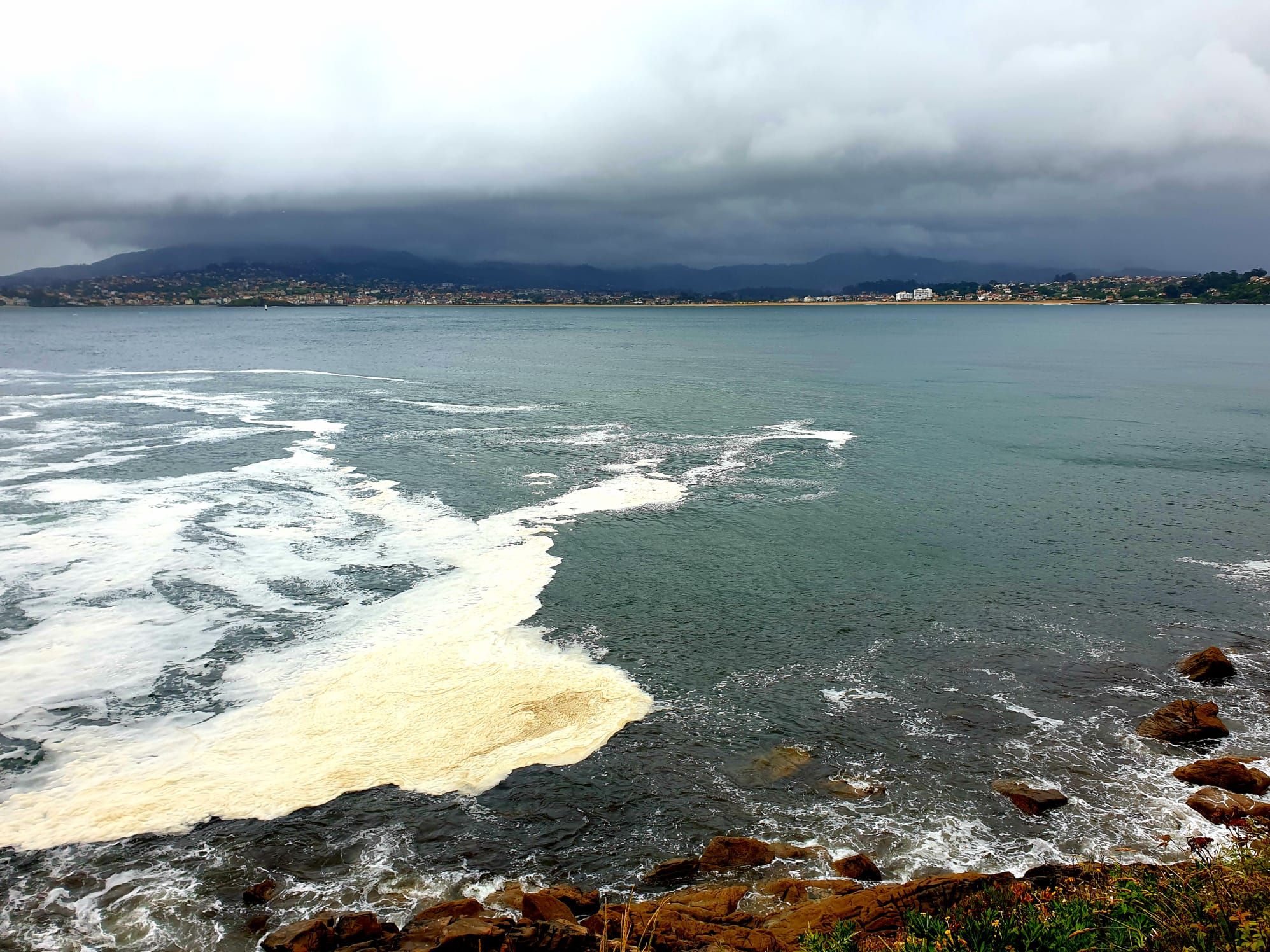 Playa América al fondo desde Monteferro.