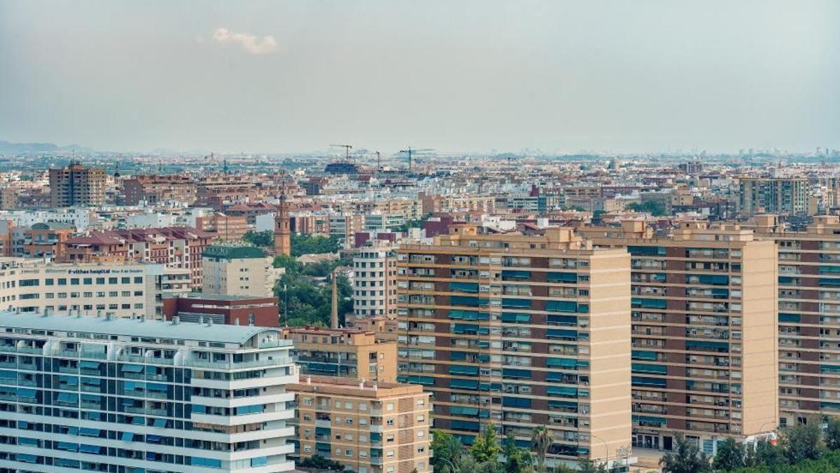 En tasa intermensual, la compraventa de viviendas cayó un 3,8%.