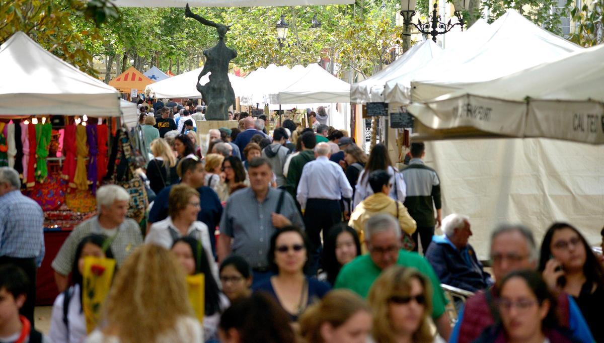 Així serà el Sant Jordi 2022 a l’Hospitalet: firmes d’autors i altres actes