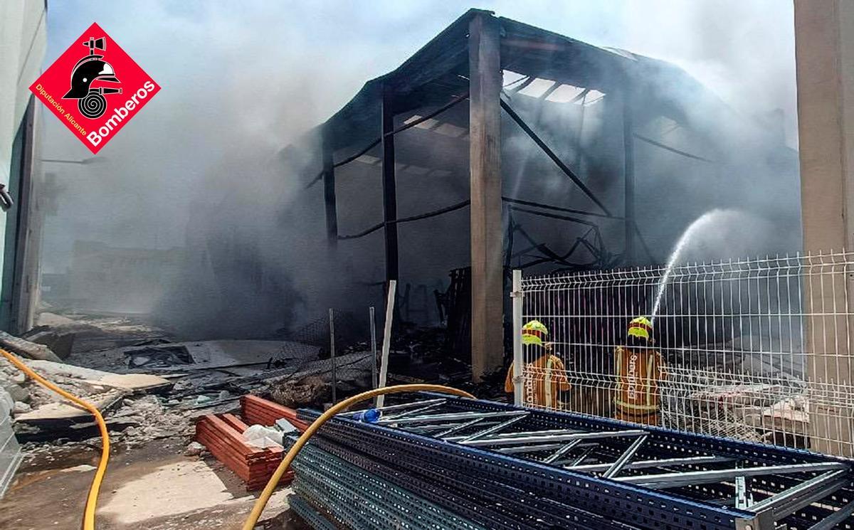 Un incendio de palets en Almoradí