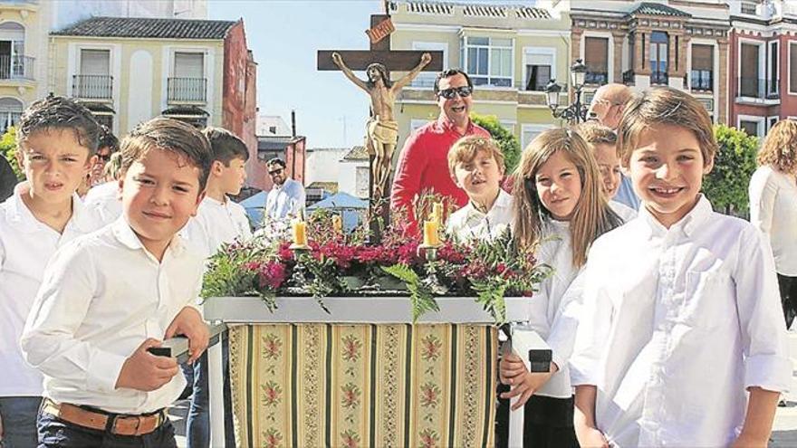 La Semana Santa regresa a las calles egabrenses de la mano de LOS MÁS PEQUEÑOS