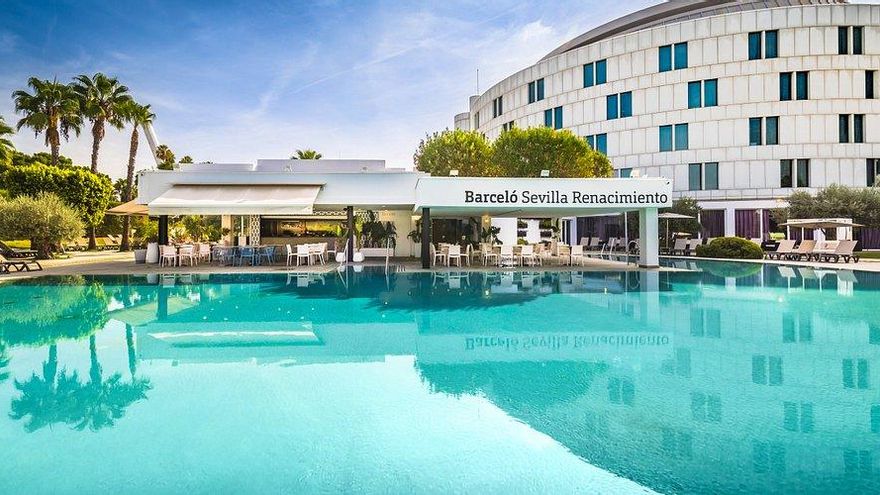 Estos son los hoteles de Sevilla con las mejores piscinas: chapuzón de lujo sin hospedarse