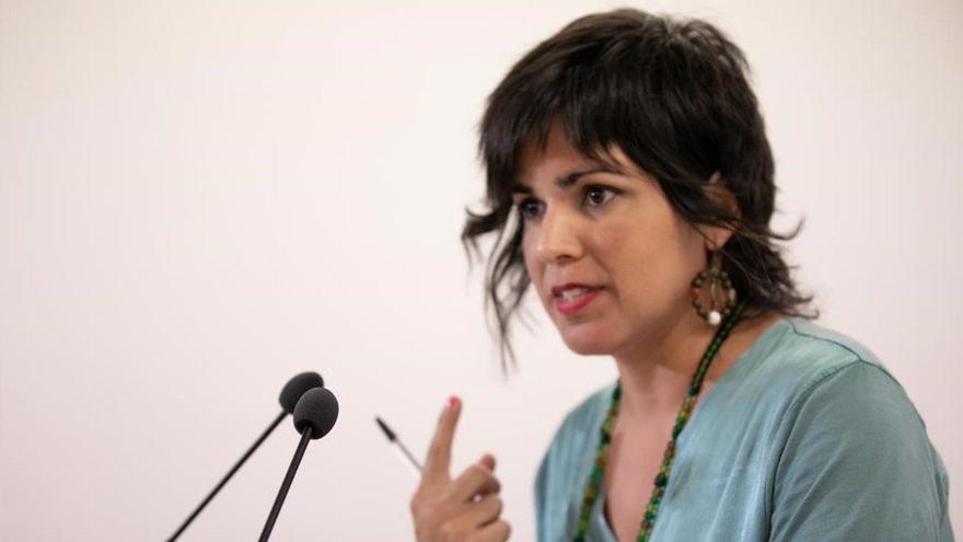 El Parlamento regional expulsa a Teresa Rodríguez del grupo Adelante Andalucía a petición de Podemos