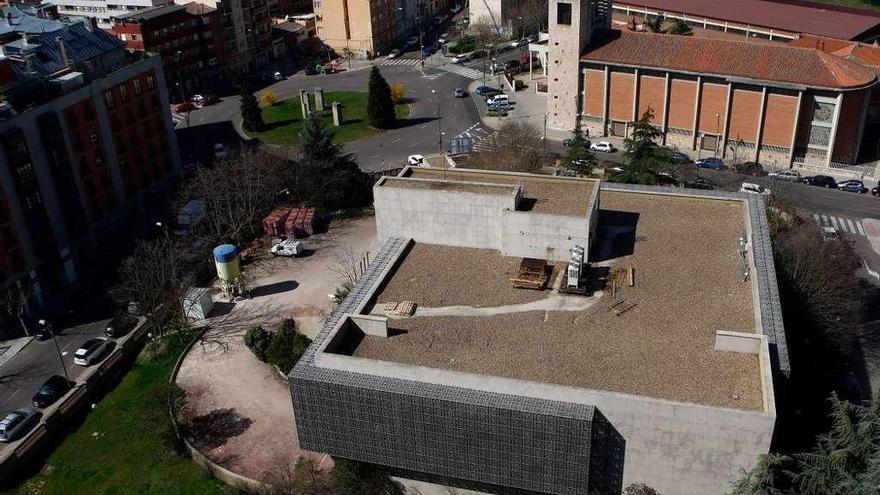Vista aérea del Banco de España, cuyas obras permanecen paralizadas.