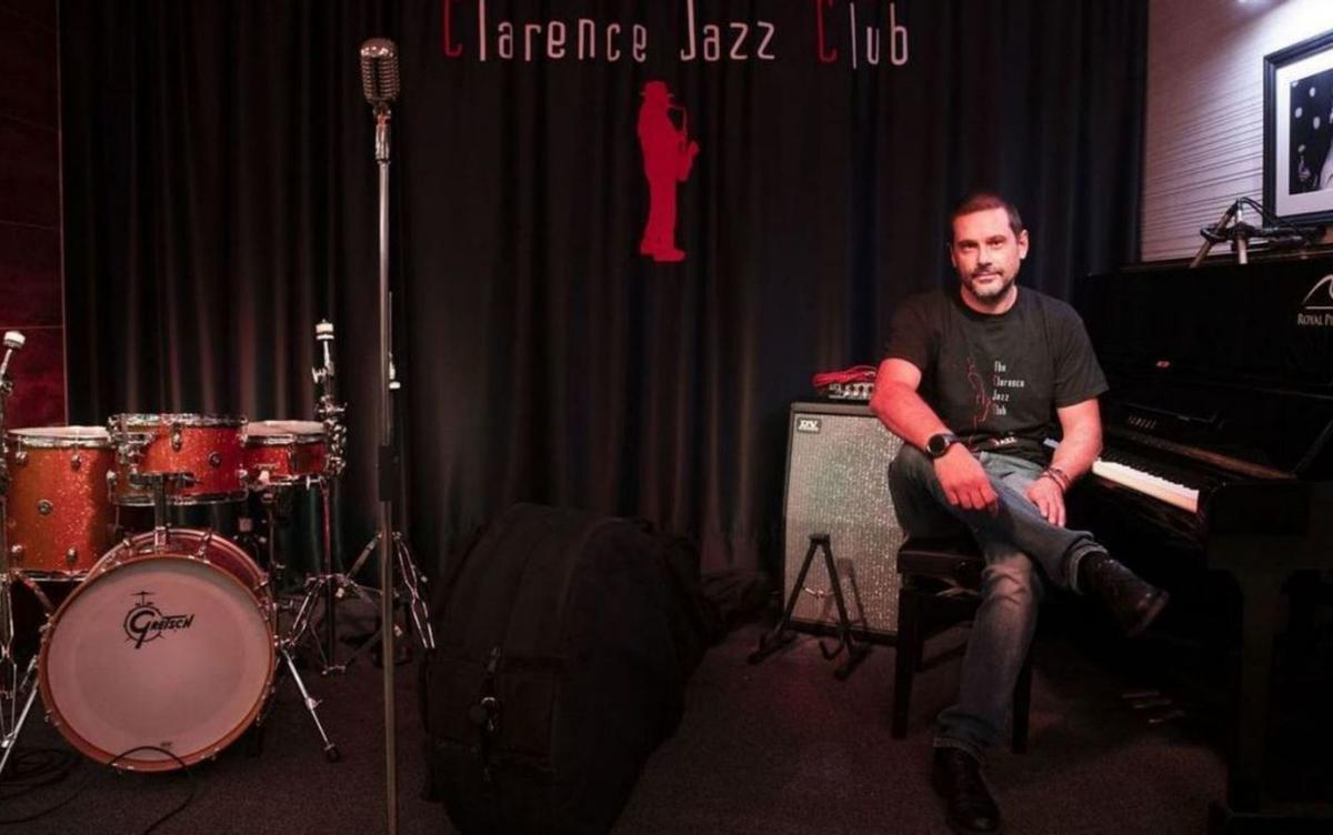 Javier Salinas, el alma máter del Clarence Jazz Club. | JORGE ZAPATA/EFE
