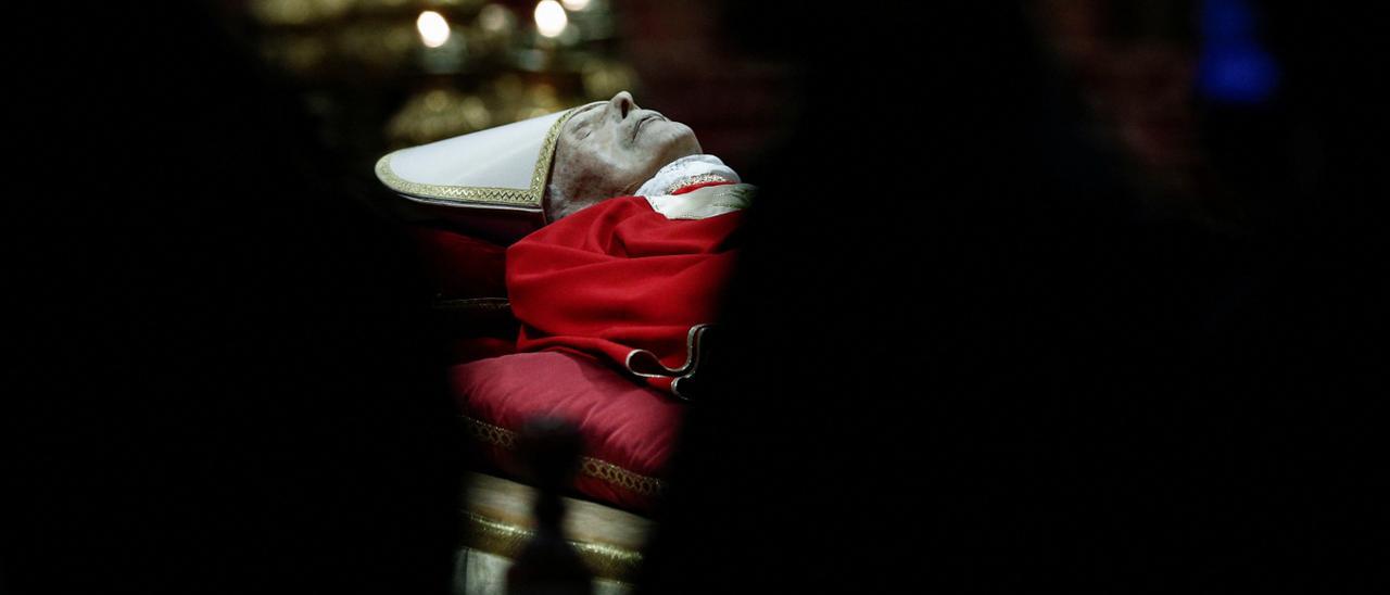 Faithful pay homage to former Pope Benedict in St. Peter's Basilica at the Vatican