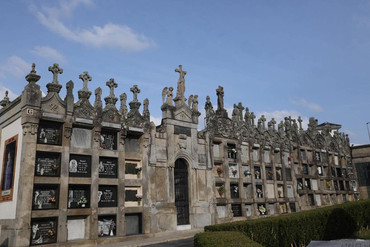 Vista de la parte primigenia del cementerio de Matamá con sus espectaculares panteones