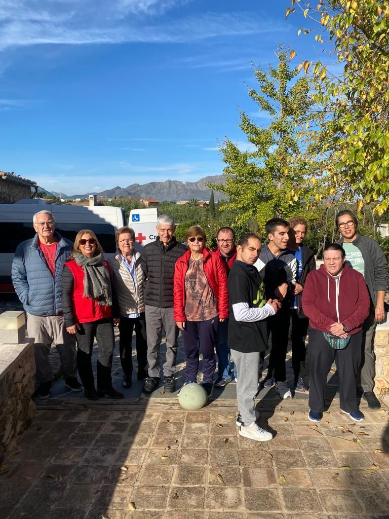 Otra imagen de los participantes en el &quot;Voluntariado naranja&quot;