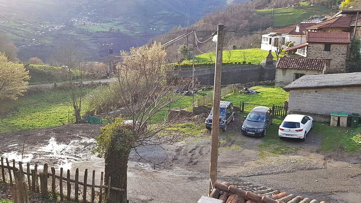 Del Peño propone una zona de ocio y juegos en el pueblo de La Felguerosa | L. CAMPORRO